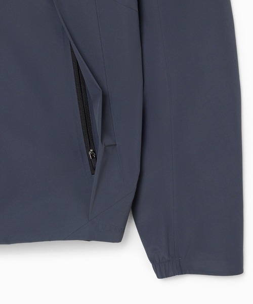 LACOSTE（ラコステ）の「撥水 防風 透湿 3レイヤー 止水ジップ 軽量フーデッドジャケット（マウンテンパーカー・メンズ・ダークアッシュ・50/48/46/52）」の7枚目の写真