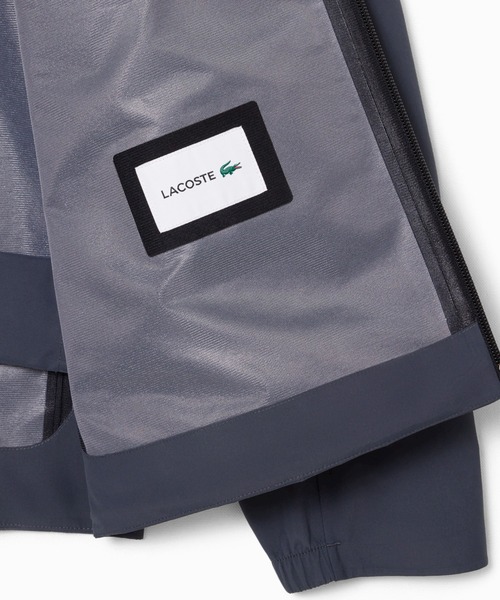 LACOSTE（ラコステ）の「撥水 防風 透湿 3レイヤー 止水ジップ 軽量フーデッドジャケット（マウンテンパーカー・メンズ・ダークアッシュ・50/48/46/52）」の9枚目の写真