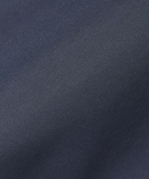 LACOSTE（ラコステ）の「撥水 防風 透湿 3レイヤー 止水ジップ 軽量フーデッドジャケット（マウンテンパーカー・メンズ・ダークアッシュ・50/48/46/52）」の2枚目の写真