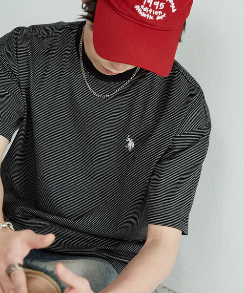 U.S. POLO ASSN.(ユーエスポロアッスン)の「U.S. POLO ASSN. × PUBLUX/ユーエスポロアッスン 別注 ワンポイント 刺繍 ボーダー Tシャツ 限定展開(Tシャツ/カットソー・メンズ・ブラック/ネイビー/ホワイト/ベージュ・LARGE/MEDIUM/SMALL)」の3枚目の写真