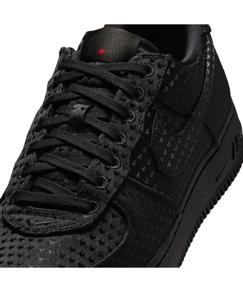 NIKE(ナイキ)の「"NIKE Air Force 1 Retro ""Valentine's Day""(ナイキ エアフォース1レトロ ""バレンタインデー"")"(スニーカー・メンズ・ブラック系/レッド系・27cm/27.5cm/29cm/26.5cm/26cm/28.5cm/24cm/25cm/25.5cm/24.5cm)」の10枚目の写真