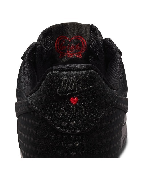NIKE(ナイキ)の「"NIKE Air Force 1 Retro ""Valentine's Day""(ナイキ エアフォース1レトロ ""バレンタインデー"")"(スニーカー・メンズ・ブラック系/レッド系・27cm/27.5cm/29cm/26.5cm/26cm/28.5cm/24cm/25cm/25.5cm/24.5cm)」の12枚目の写真