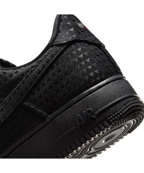 NIKE(ナイキ)の「"NIKE Air Force 1 Retro ""Valentine's Day""(ナイキ エアフォース1レトロ ""バレンタインデー"")"(スニーカー・メンズ・ブラック系/レッド系・27cm/27.5cm/29cm/26.5cm/26cm/28.5cm/24cm/25cm/25.5cm/24.5cm)」の13枚目の写真