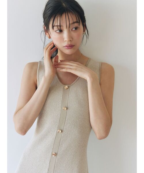 LAGUNAMOON（ラグナムーン）の「フロントボタンランジニットワンピース（ワンピース・レディース・ブラック/ベージュ・SMALL/MEDIUM）」の2枚目の写真