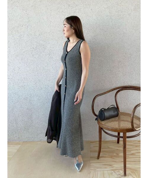 LAGUNAMOON（ラグナムーン）の「フロントボタンランジニットワンピース（ワンピース・レディース・ブラック/ベージュ・SMALL/MEDIUM）」の15枚目の写真