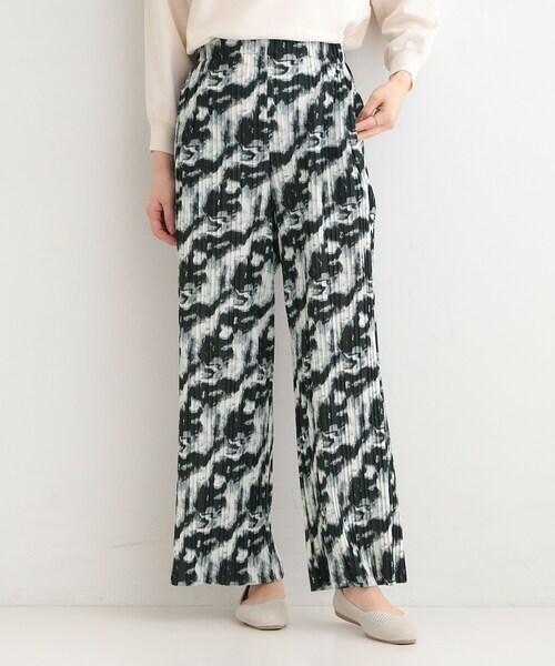 SHOO・LA・RUE（シューラルー）の「【S-LL/柄が選べる】ウエストゴムでらくちん 上品な光沢感　大人プリーツイージーパンツ（その他パンツ・レディース・ブラック系3/アイボリー系6/ブラック/ネイビー系5・02/03/04/01）」の9枚目の写真