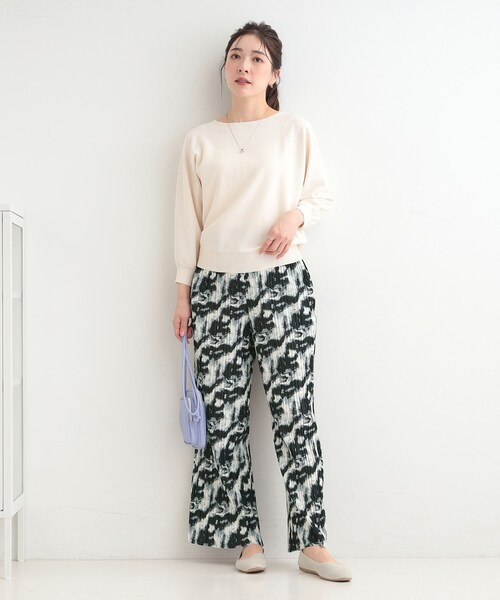 SHOO・LA・RUE（シューラルー）の「【S-LL/柄が選べる】ウエストゴムでらくちん 上品な光沢感　大人プリーツイージーパンツ（その他パンツ・レディース・ブラック系3/アイボリー系6/ブラック/ネイビー系5・02/03/04/01）」の11枚目の写真