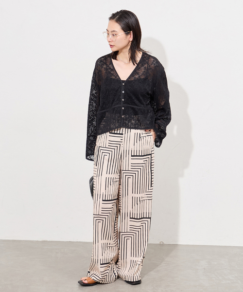 JOURNAL STANDARD（ジャーナルスタンダード）の「フラワーメッシュカーディガン（カーディガン/ボレロ・レディース・ブラック/アイボリー・FREE）」の3枚目の写真