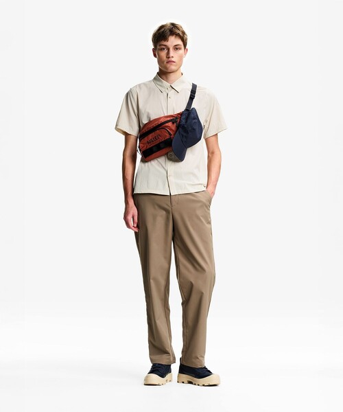AIGLE（エーグル）の「撥水 UVカット アクティブ テックパンツ（チノパンツ・メンズ・ブラック/ブラウン・42/38/40/44）」の3枚目の写真