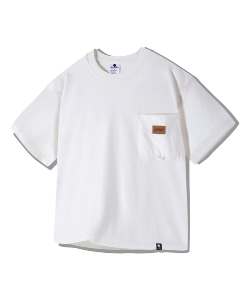 GHOST REPUBLIC(ゴーストリパブリック)の「レザーパッチポケットピグメントクロップ半袖Tシャツ4Color GT-380(Tシャツ/カットソー・メンズ・アイボリー/グリーン/ブラウン/チャコールグレー・MEDIUM/LARGE/X-LARGE)」の1枚目の写真