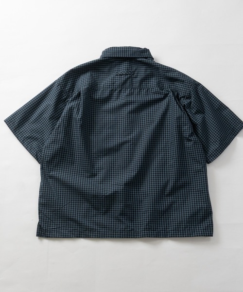 JOHN'S CLOSET（ジョンズクローゼット）の「【31】先染めチェック ショートレンス ハーフスリーブシャツ/ショート丈（シャツ/ブラウス・メンズ・チャコールグレー/ネイビー/ホワイト・MEDIUM/LARGE）」の6枚目の写真