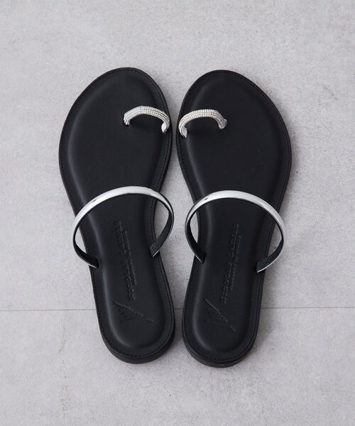 NICOLAS LAINAS(ニコラスライナス)の「<WEB限定サイズ有>【NICOLAS LAINAS】別注トングフラットサンダル(サンダル・レディース・ブラック/ブラウン・37/38/39/36)」の7枚目の写真