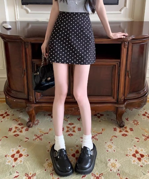 SHEPP（シープ）の「ドット柄Aラインミニスカート（スカート・レディース・ホワイト/ブラック・M/L）」の11枚目の写真
