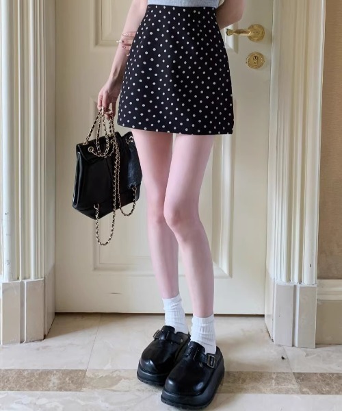 SHEPP(シープ)の「ドット柄Aラインミニスカート(スカート・レディース・ホワイト/ブラック・M/L)」の7枚目の写真