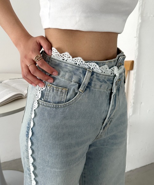 CLEA(クレア)の「レイヤード風レースデニムパンツ(デニムパンツ・レディース・ライトブルー・M/S)」の9枚目の写真