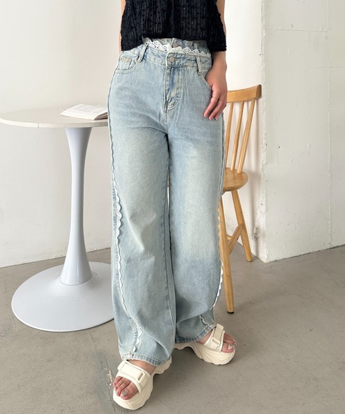 CLEA(クレア)の「レイヤード風レースデニムパンツ(デニムパンツ・レディース・ライトブルー・M/S)」の3枚目の写真