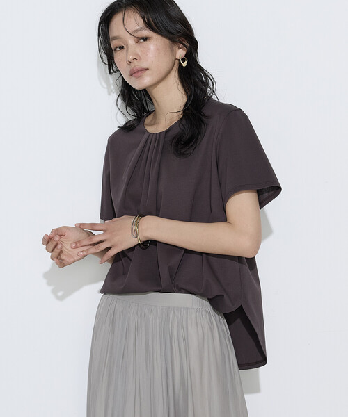 K.T KIYOKO TAKASE(キヨコタカセ)の「コットン強撚ポンチ ドレープタックシャツ(Tシャツ/カットソー・レディース・サックスブルー/ホワイト/ブラウン・9号)」の10枚目の写真