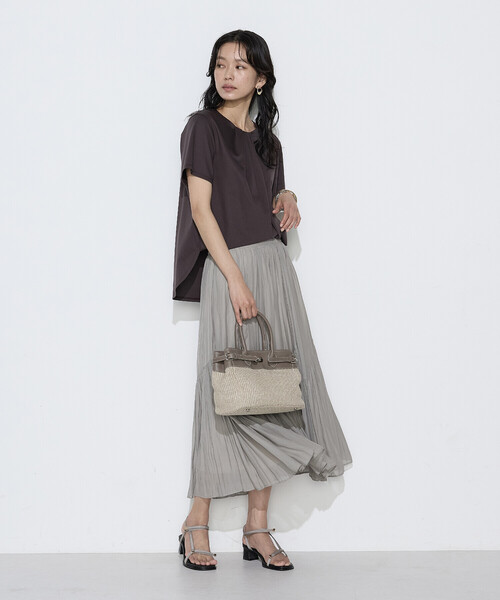 K.T KIYOKO TAKASE(キヨコタカセ)の「コットン強撚ポンチ ドレープタックシャツ(Tシャツ/カットソー・レディース・サックスブルー/ホワイト/ブラウン・9号)」の15枚目の写真