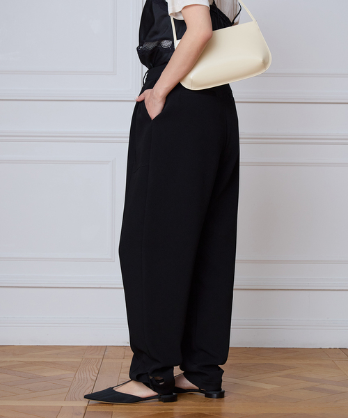 IENA LA BOUCLE(イエナラブークル)の「IENA LA BOUCLE バックサテンジョーゼットパンツ(その他パンツ・レディース・ブラック・38/36)」の14枚目の写真