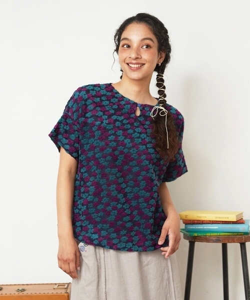 Jocomomola(ホコモモラ)の「Livia de flores フラワージャカードカットソー(Tシャツ/カットソー・レディース・アイボリー/ネイビー・40)」の2枚目の写真