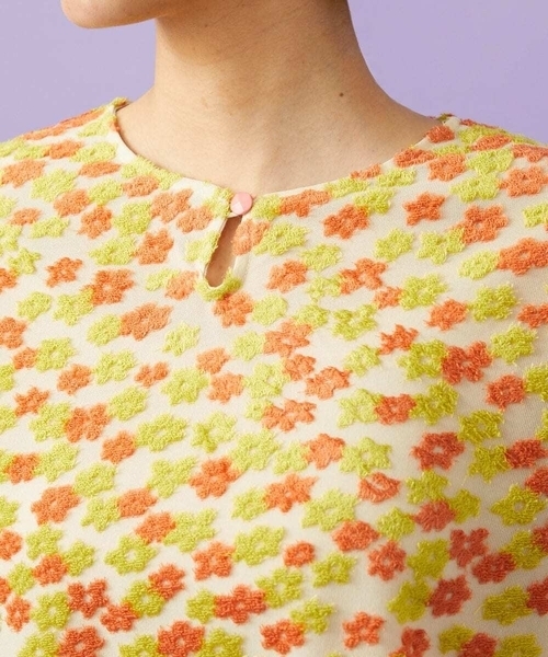 Jocomomola(ホコモモラ)の「Livia de flores フラワージャカードカットソー(Tシャツ/カットソー・レディース・アイボリー/ネイビー・40)」の16枚目の写真