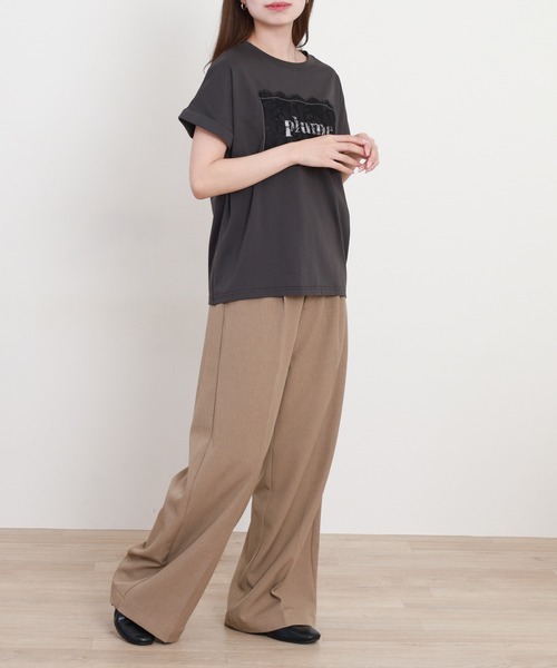 EGLANTINE(エグランティーヌ)の「EGLANTINE フロントレースロゴカットソー 半袖(Tシャツ/カットソー・レディース・カーキ/チャコールグレー/ブラック/オフホワイト・38)」の5枚目の写真