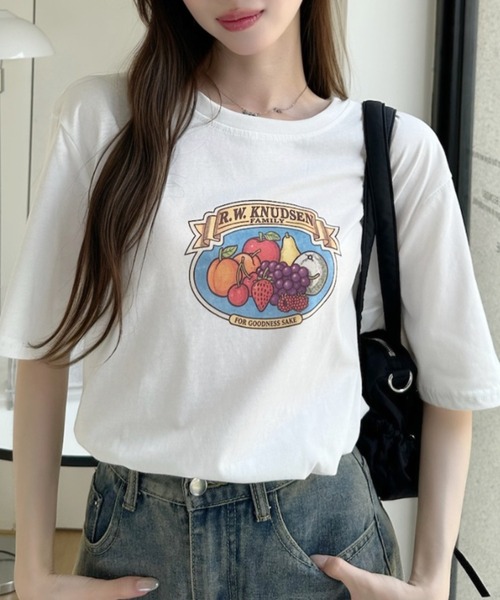 Ada.（エイダ）の「ヴィンテージ ライク フルーツ ロゴ 半袖 Tシャツ（Tシャツ/カットソー・レディース・ライトグレー/ホワイト/チャコール/アイボリー・FREE）」の5枚目の写真
