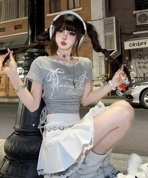SHEPP(シープ)の「リボンシャーリングボートネック半袖ロゴTシャツ(Tシャツ/カットソー・レディース・グレー・F)」の6枚目の写真