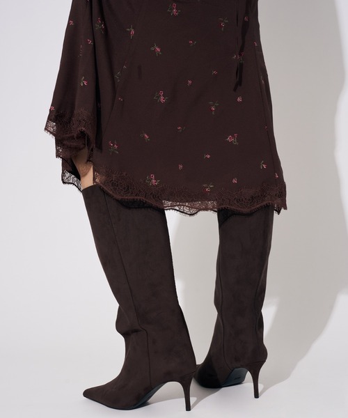 DEICY(デイシー)の「ローズ刺繍キャミワンピース(ワンピース・レディース・ベビーピンク/ブラウン・1/0)」の19枚目の写真