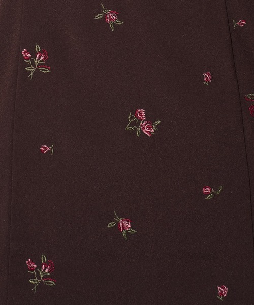 DEICY(デイシー)の「ローズ刺繍キャミワンピース(ワンピース・レディース・ベビーピンク/ブラウン・1/0)」の20枚目の写真