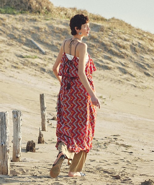 ROSE BUD(ローズバッド)の「HEART PRINT DRESS(ドレス・レディース・ブラウン/レッド・ONE SIZE)」の4枚目の写真