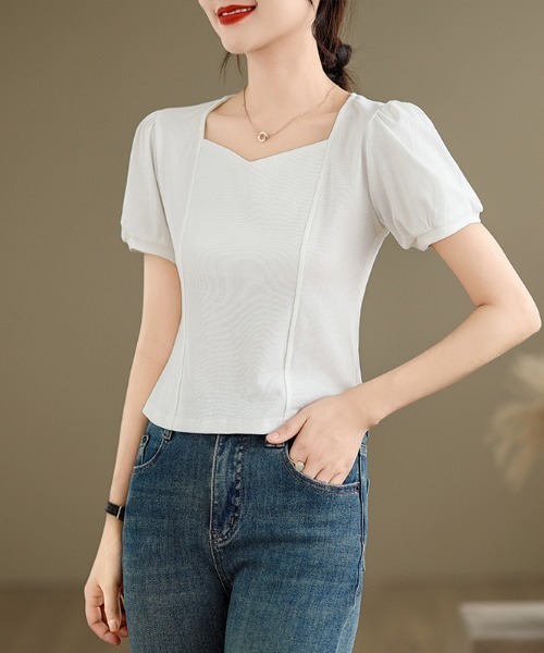 LUCPY(ラクピー)の「スクエアネックパフスリーブトップス(その他トップス・レディース・ホワイト/ブラック・MEDIUM/LARGE/X-LARGE/XX-LARGE)」の1枚目の写真