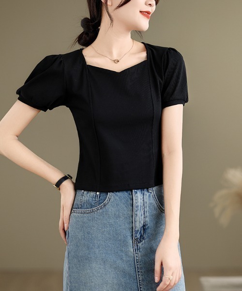 LUCPY(ラクピー)の「スクエアネックパフスリーブトップス(その他トップス・レディース・ホワイト/ブラック・MEDIUM/LARGE/X-LARGE/XX-LARGE)」の2枚目の写真