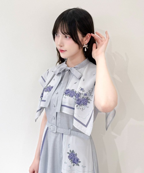 an another angelus(アンアナザーアンジェラス)の「ハンカチーフケープワンピース/fint フィント(ワンピース・レディース・ライトブルー/アイボリー・FREE)」の15枚目の写真