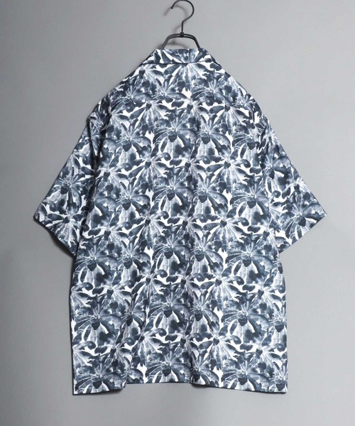 ANPAS（アンパス）の「Printed Georgette Short-Sleeve Shirt / ジョーゼット総柄オープンカラーシャツ 〈ストレッチ/接触冷感/吸汗速乾/UVカット〉メンズ アロハシャツ 開襟シャツ ハワイアンシャツ 半袖（シャツ/ブラウス・メンズ・ブラウン系1/グリーン系1/ブラック系2/ベージュ系1/ネイビー系1/グレー系1/ブラック系1・M/LL/L）」の15枚目の写真