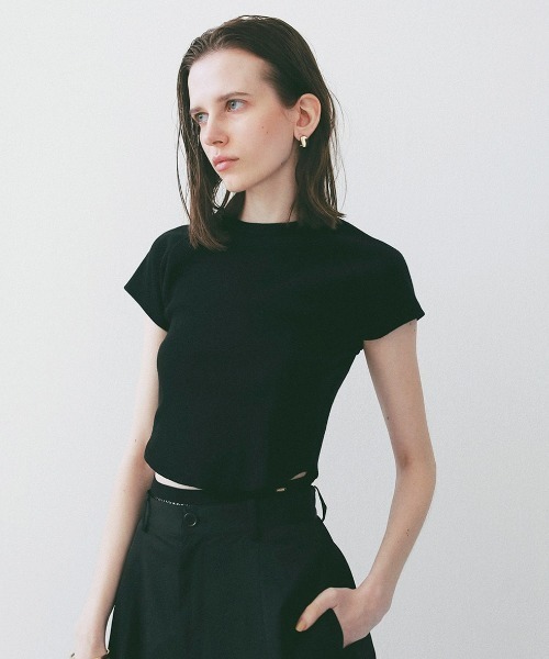 CLANE(クラネ)の「CLANE/クラネ/ROUND SHORT SLEEVE TOPS(Tシャツ/カットソー・レディース・ブラック/ホワイト・1)」の16枚目の写真