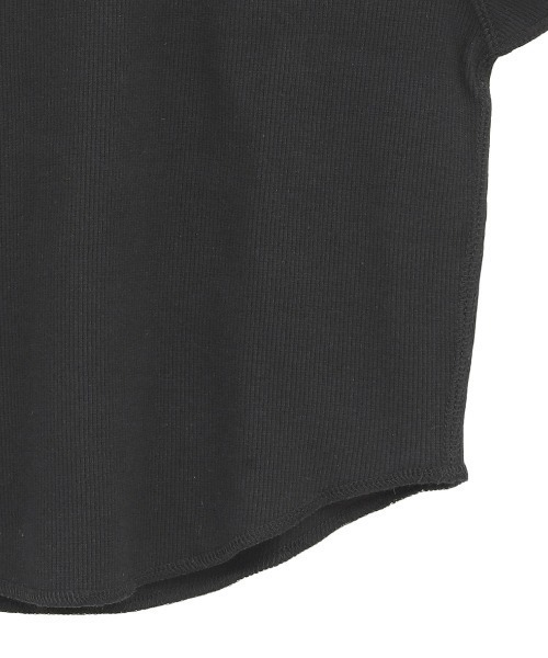 CLANE(クラネ)の「CLANE/クラネ/ROUND SHORT SLEEVE TOPS(Tシャツ/カットソー・レディース・ブラック/ホワイト・1)」の12枚目の写真