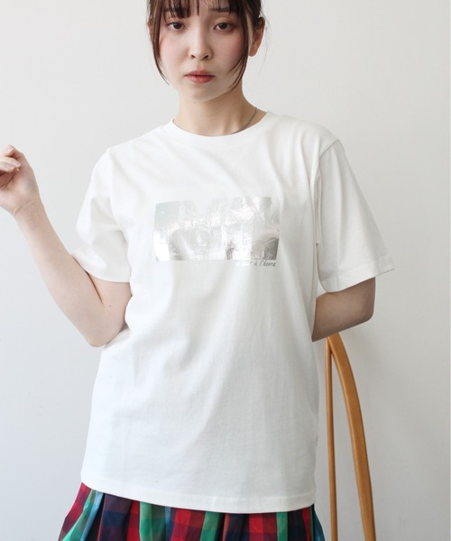 Meli rich(メリーリッチ)の「箔プリントコンパクト風景Tシャツ(Tシャツ/カットソー・レディース・ブラック/オフホワイト・FREE)」の6枚目の写真