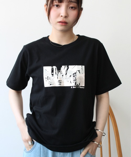 Meli rich(メリーリッチ)の「箔プリントコンパクト風景Tシャツ(Tシャツ/カットソー・レディース・ブラック/オフホワイト・FREE)」の11枚目の写真