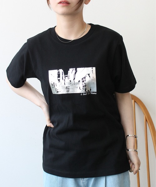 Meli rich(メリーリッチ)の「箔プリントコンパクト風景Tシャツ(Tシャツ/カットソー・レディース・ブラック/オフホワイト・FREE)」の15枚目の写真