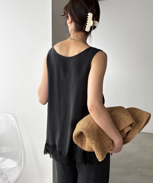 DouDou(ドゥドゥ)の「【セットアップ可能】前後2WAYレーストリムタンクブラウス(シャツ/ブラウス・レディース・ブラック/グレイッシュベージュ・FREE)」の7枚目の写真