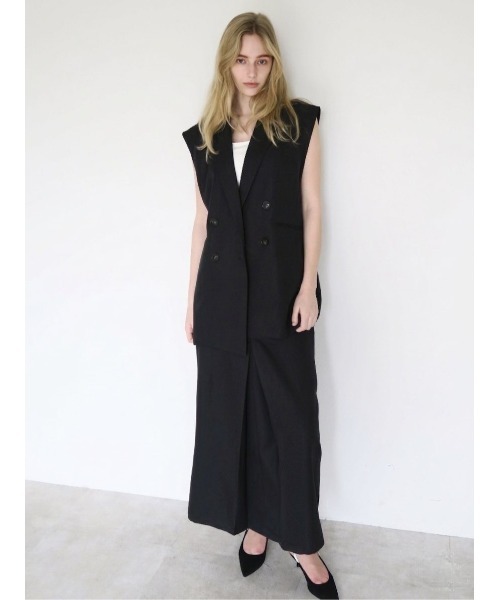 swane(スワネ)の「long tailored gilet(ベスト・レディース・ブラック/アイボリー・FREE)」の6枚目の写真