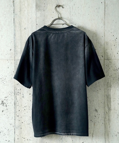 DEVILOCK(デビロック)の「DEVILOCK Sun Faded Vintage Logo Tee(Tシャツ/カットソー・メンズ・カーキ/ネイビー/ブラック・MEDIUM/X-LARGE/LARGE)」の8枚目の写真