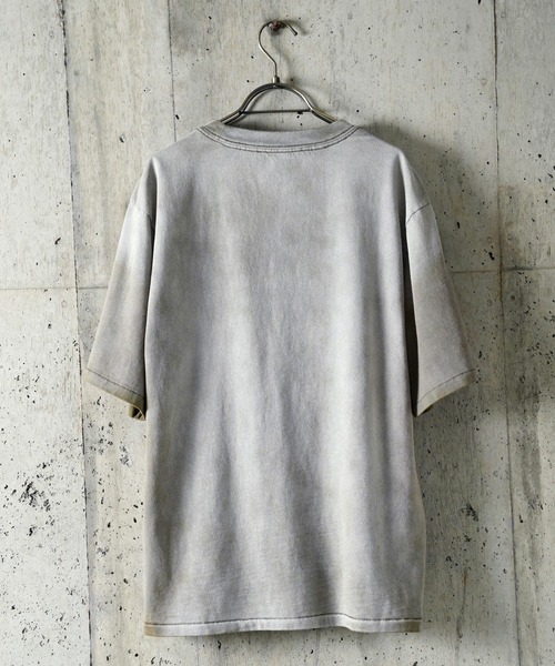 DEVILOCK(デビロック)の「DEVILOCK Sun Faded Vintage Logo Tee(Tシャツ/カットソー・メンズ・カーキ/ネイビー/ブラック・MEDIUM/X-LARGE/LARGE)」の10枚目の写真
