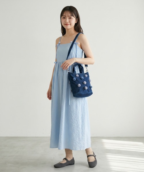 crossi(クロッシー)の「デニムドットトートバッグショルダー2WAYポンポン軽量(トートバッグ・レディース・ブラック・FREE)」の4枚目の写真
