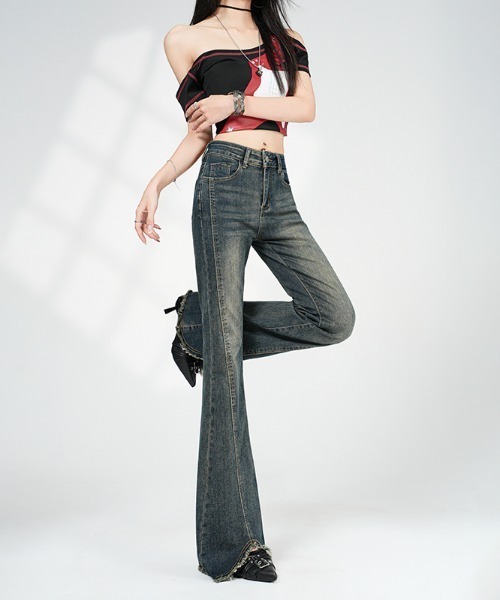 AMAJI(アマジ)の「ハイウエスト フリンジ フレアデニムパンツ(デニムパンツ・レディース・ブルー・SMALL/MEDIUM/LARGE/X-LARGE)」の2枚目の写真