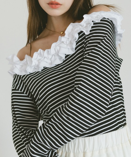 VANNIE U(ヴァニーユー)の「フリルワンショルダーカットソー(Tシャツ/カットソー・レディース・ブラック×ホワイト/ブラック・FREE)」の15枚目の写真