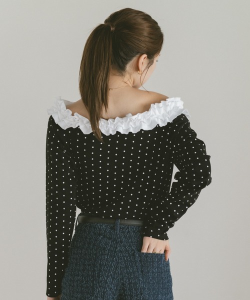VANNIE U(ヴァニーユー)の「フリルワンショルダーカットソー(Tシャツ/カットソー・レディース・ブラック×ホワイト/ブラック・FREE)」の11枚目の写真
