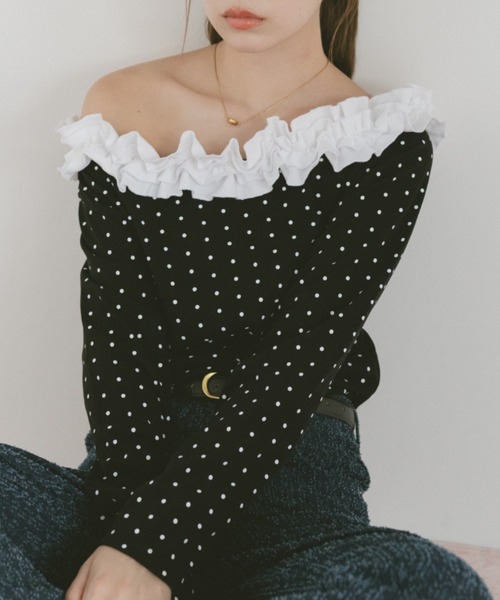 VANNIE U(ヴァニーユー)の「フリルワンショルダーカットソー(Tシャツ/カットソー・レディース・ブラック×ホワイト/ブラック・FREE)」の3枚目の写真