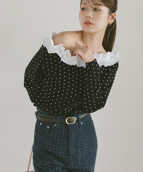 VANNIE U(ヴァニーユー)の「フリルワンショルダーカットソー(Tシャツ/カットソー・レディース・ブラック×ホワイト/ブラック・FREE)」の4枚目の写真